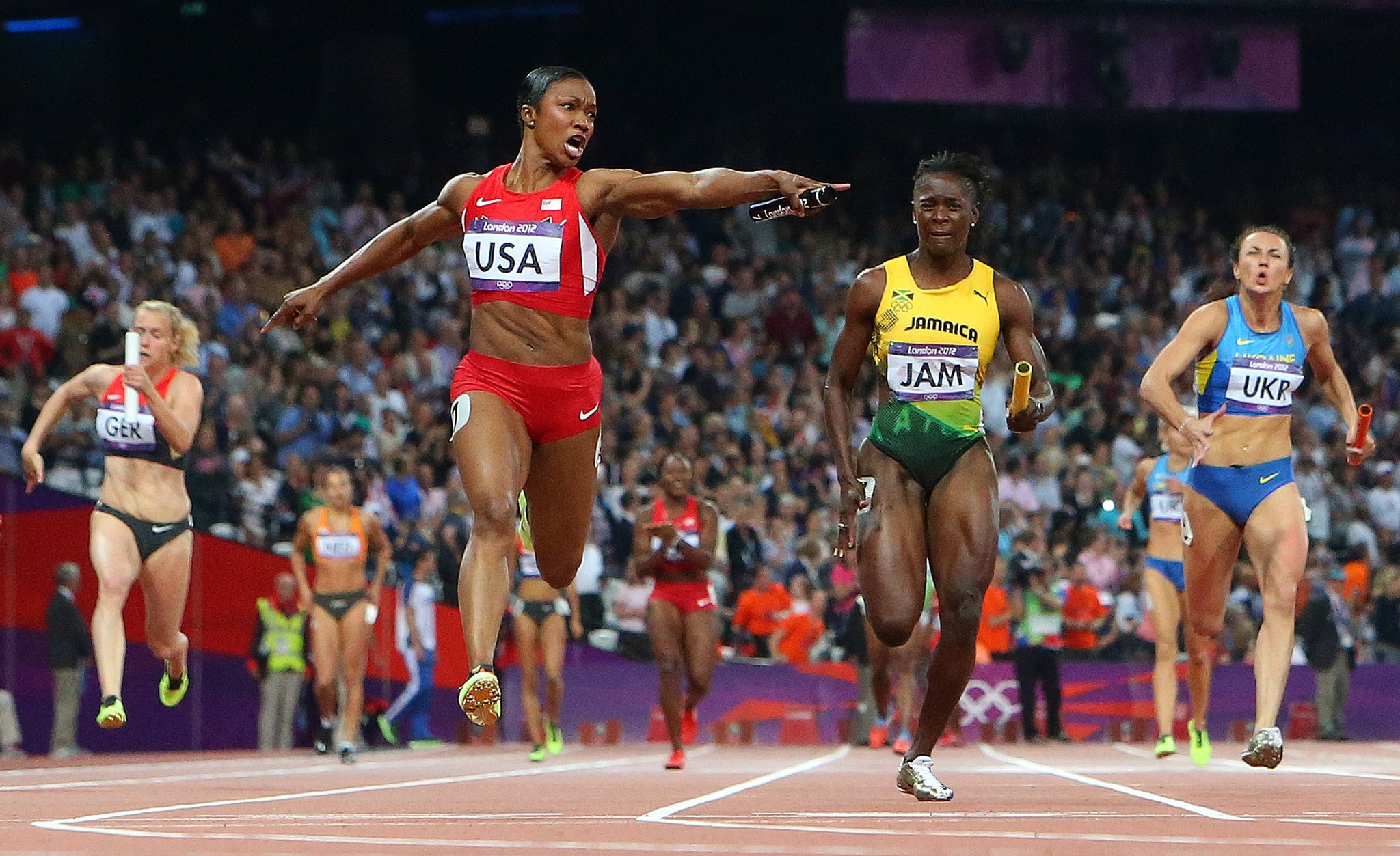 U S Women Break 4x100 World Record The New York Times U S Women Break 4x100 World Record The New York Times